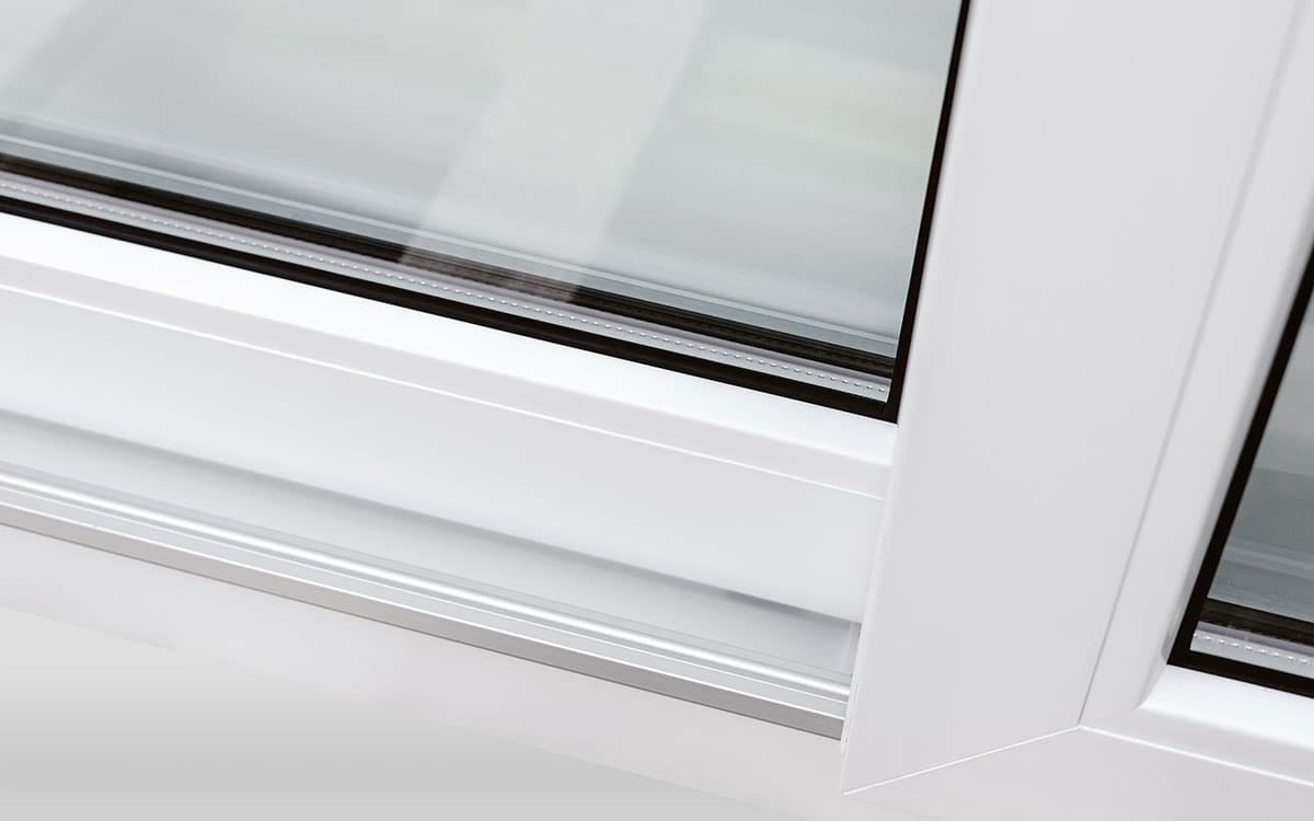 Voorbeeld van een schuifsysteem met grote glaspartij